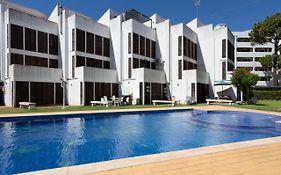 Cozy Getaway W/ Pool In Vilamoura By Lovelystay
